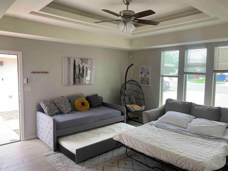 Cozy 3 Bed 2 Bath Apartment, Near Shopping Plazas, Expressway And Free Parking Эдинбург Экстерьер фото